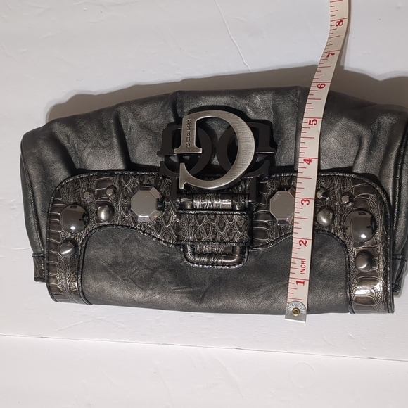 New silver Guess glamour mini  VY209833 - Picture 10 of 12